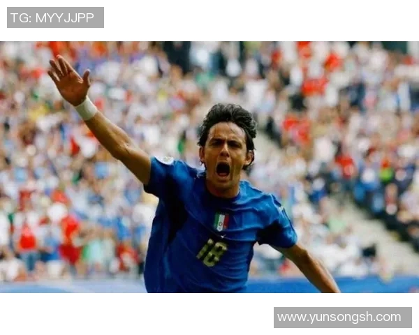 足球明星化身普通路人甲隐秘生活中的真实一面揭秘